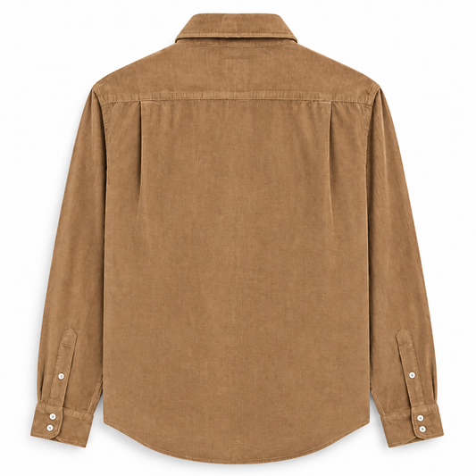 Chemise PAUL Hartford en velours côtelé fin camel pour homme, vue de dos avec plis d’aisance et base arrondie.
