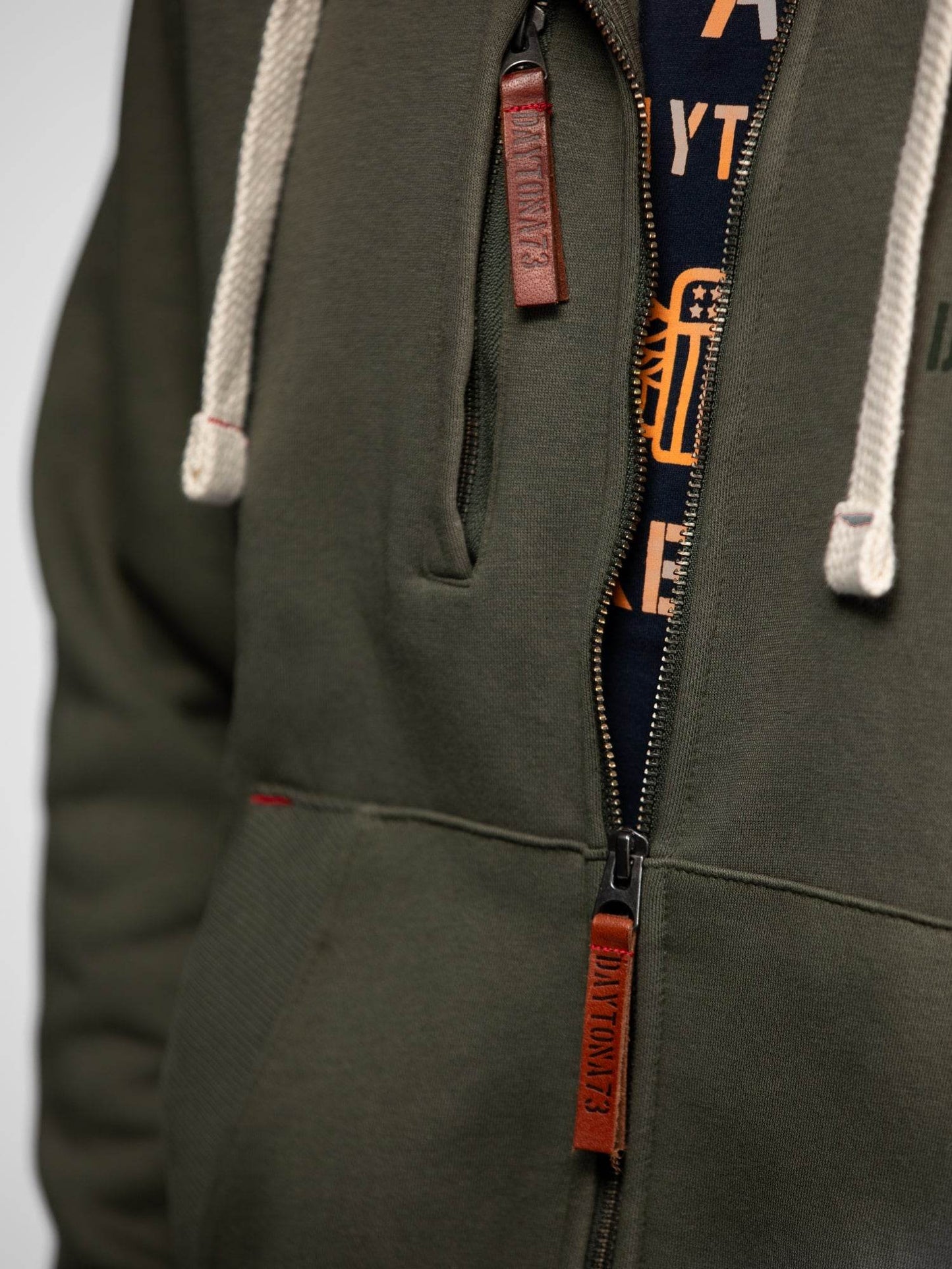 Sweat capuche militaire Castin Daytona 73