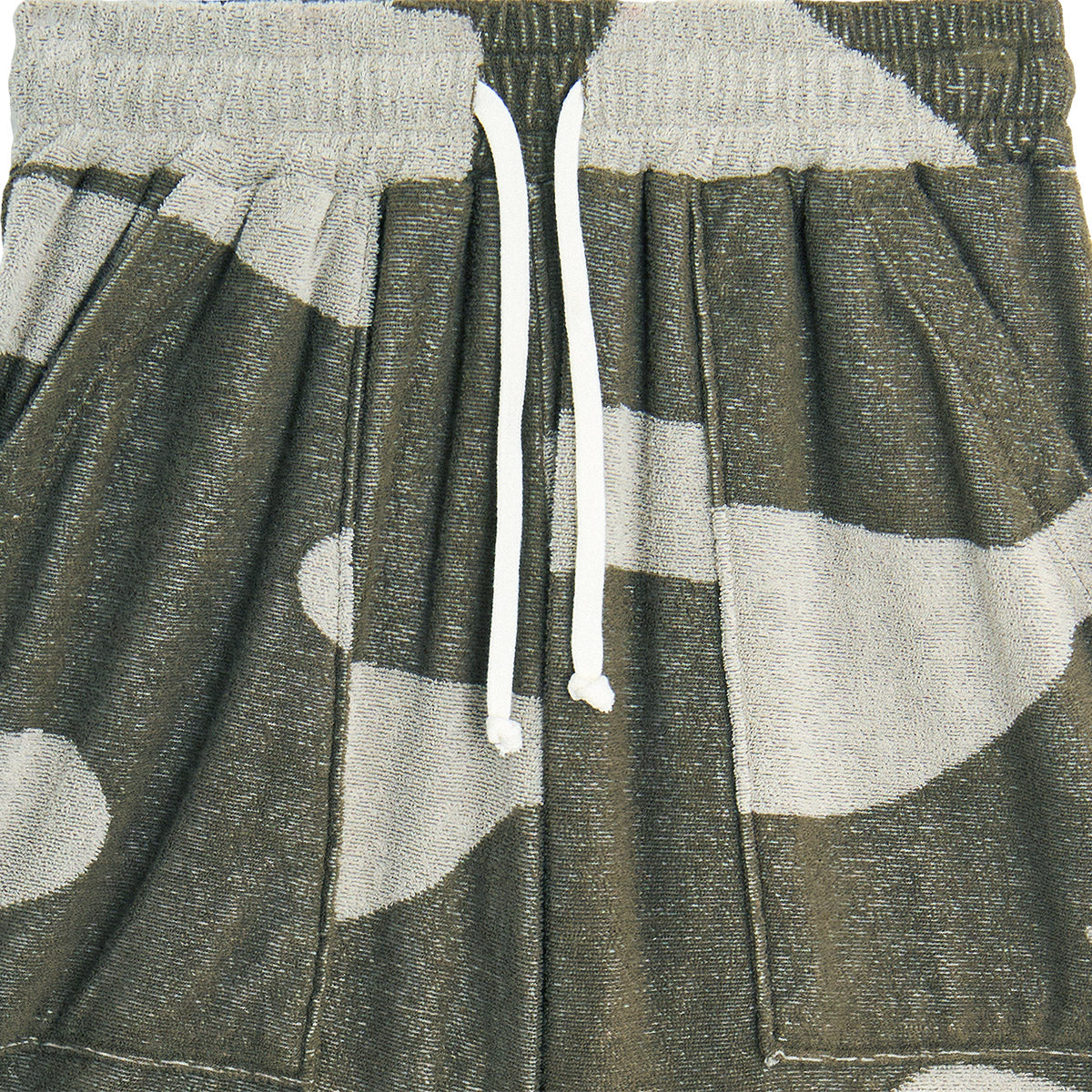Short Olive Borja Bask in the sun