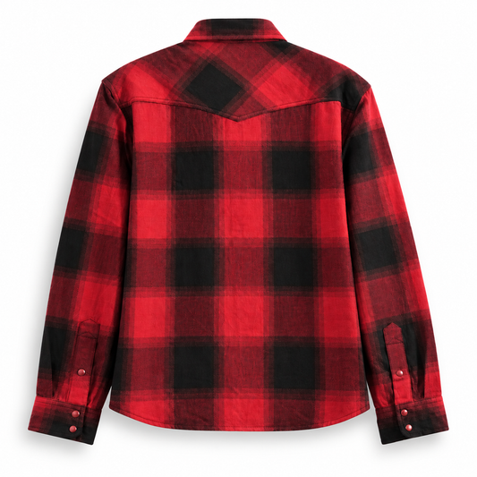 Chemise Iron & Resin à carreaux rouges et noirs pour homme, vue de dos avec empiècement western et poignets à boutons-pression.