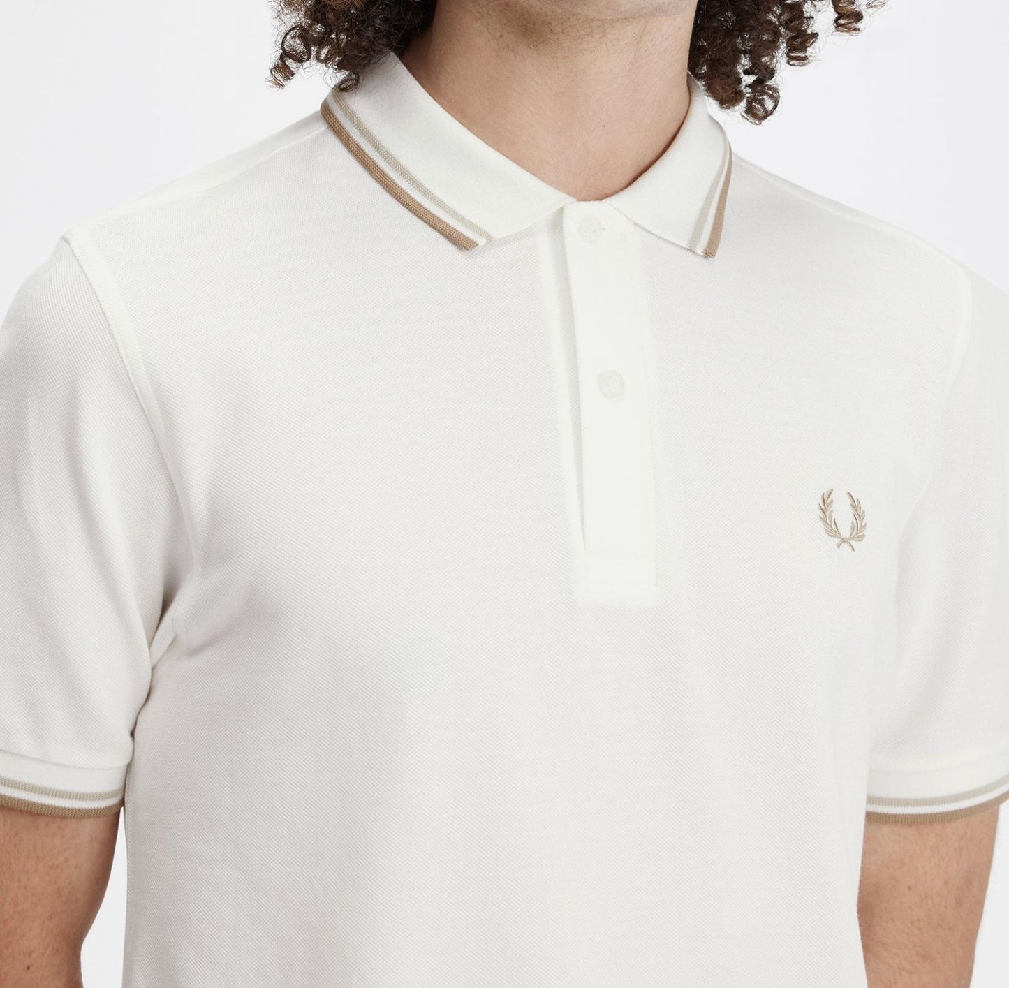 Polo brodé Fred Perry blanc col rayé