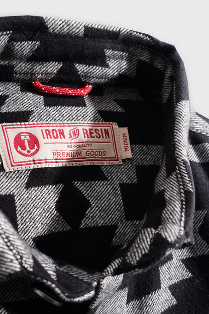 Chemise Masterson Black – Iron & Resin