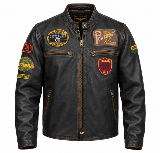 Blouson moto Martinez Daytona 73 en cuir d'agneau noir vieilli, col motard, poches zippées et patchs brodés vintage.