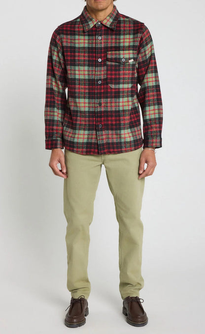 Surchemise Over Darkred Pullin
