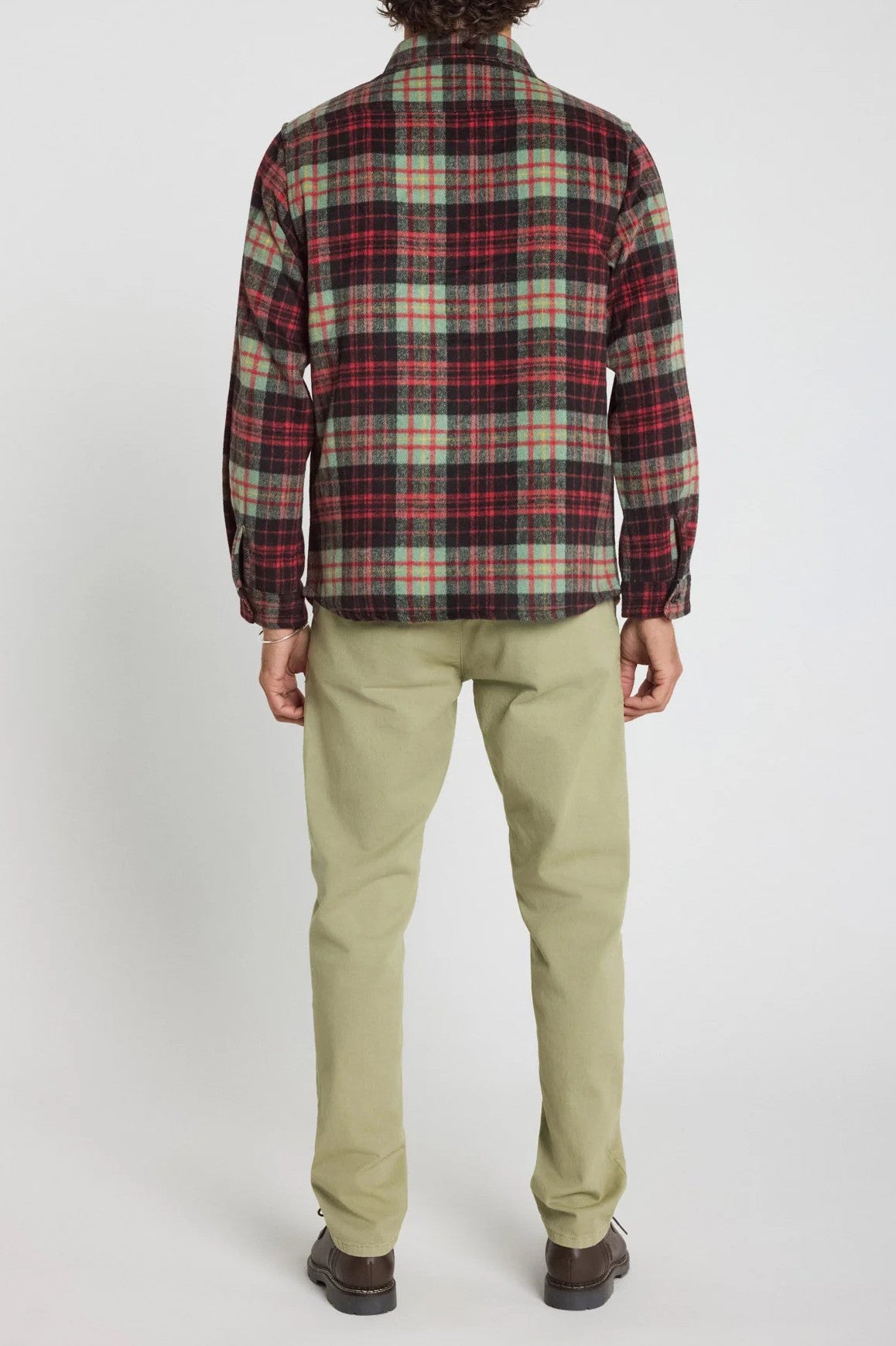 Surchemise Over Darkred Pullin